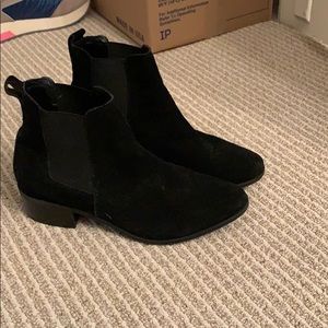 Steve Madden Black Suede Booties